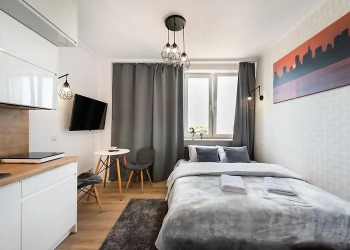 Centre High Floor View By Bookinghost * وارسو