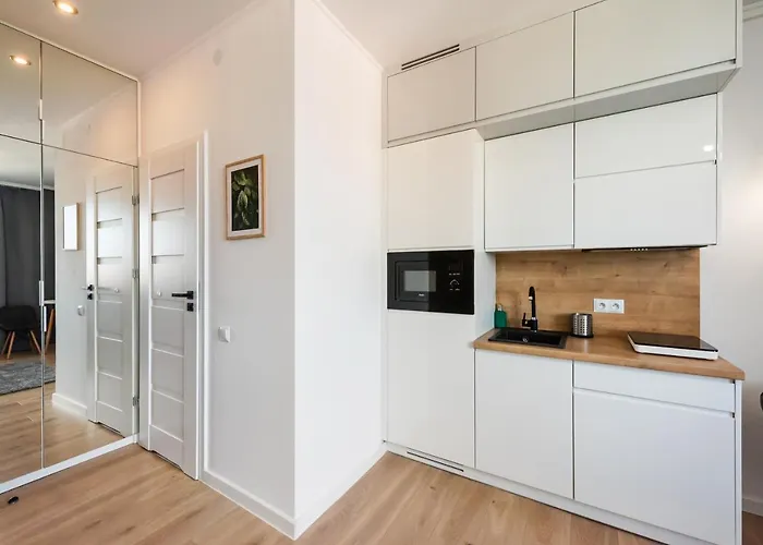 Centre High Floor View By Bookinghost شقة