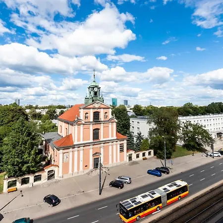 Centre High Floor View By Bookinghost *