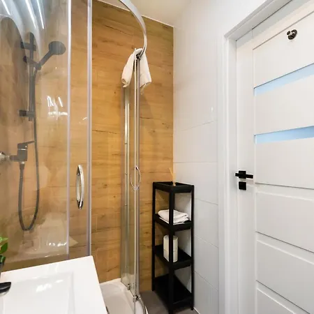 Centre High Floor View By Bookinghost Varšava