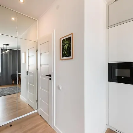 Centre High Floor View By Bookinghost Appartement Warschau