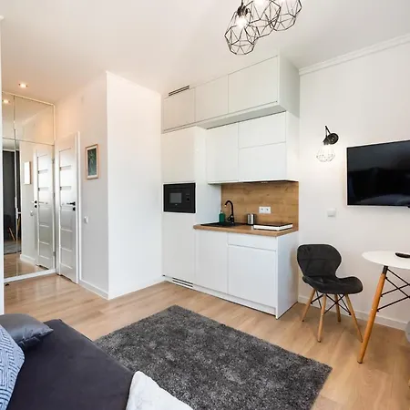 Centre High Floor View By Bookinghost