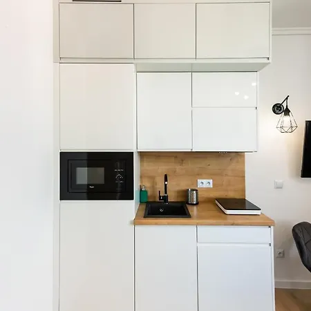 Centre High Floor View Apartment